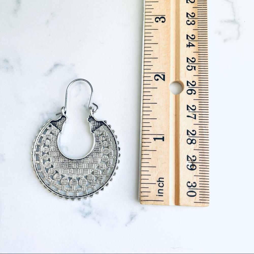 2/$30 🌵 Ornate Silver Tribal Hoop Circle Drop Earrings Boho Southwestern New - Picture 4 of 5